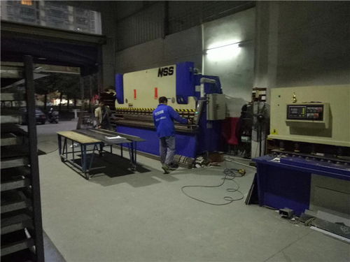 佛山折彎機廠家華粵五金機械廠 專業在線咨詢與信息咨詢服務